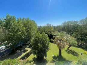 Studio rénové avec loggia, parking privé et proche plage - Quartier calme - FR-1-328-267
